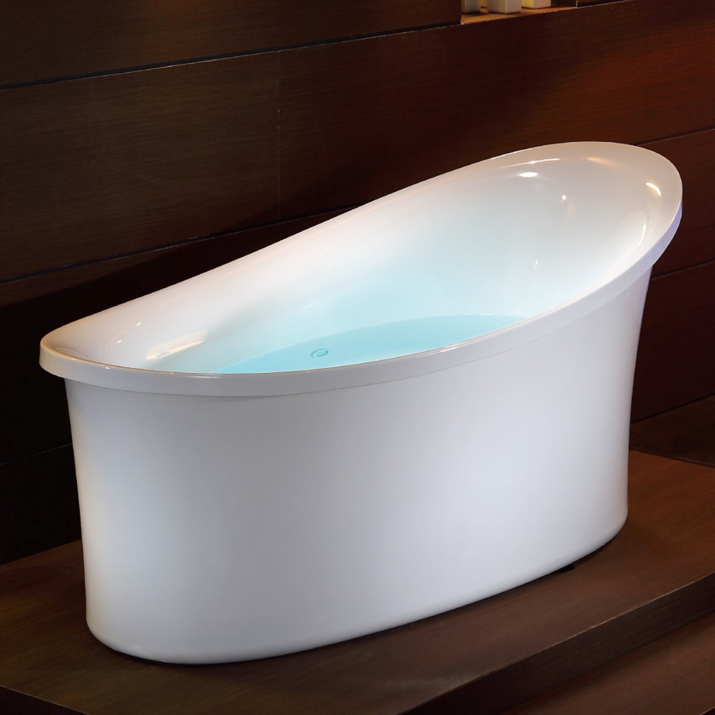 EAGO AM1800 70" White Free Standing Oval Air Bubble Bathtub