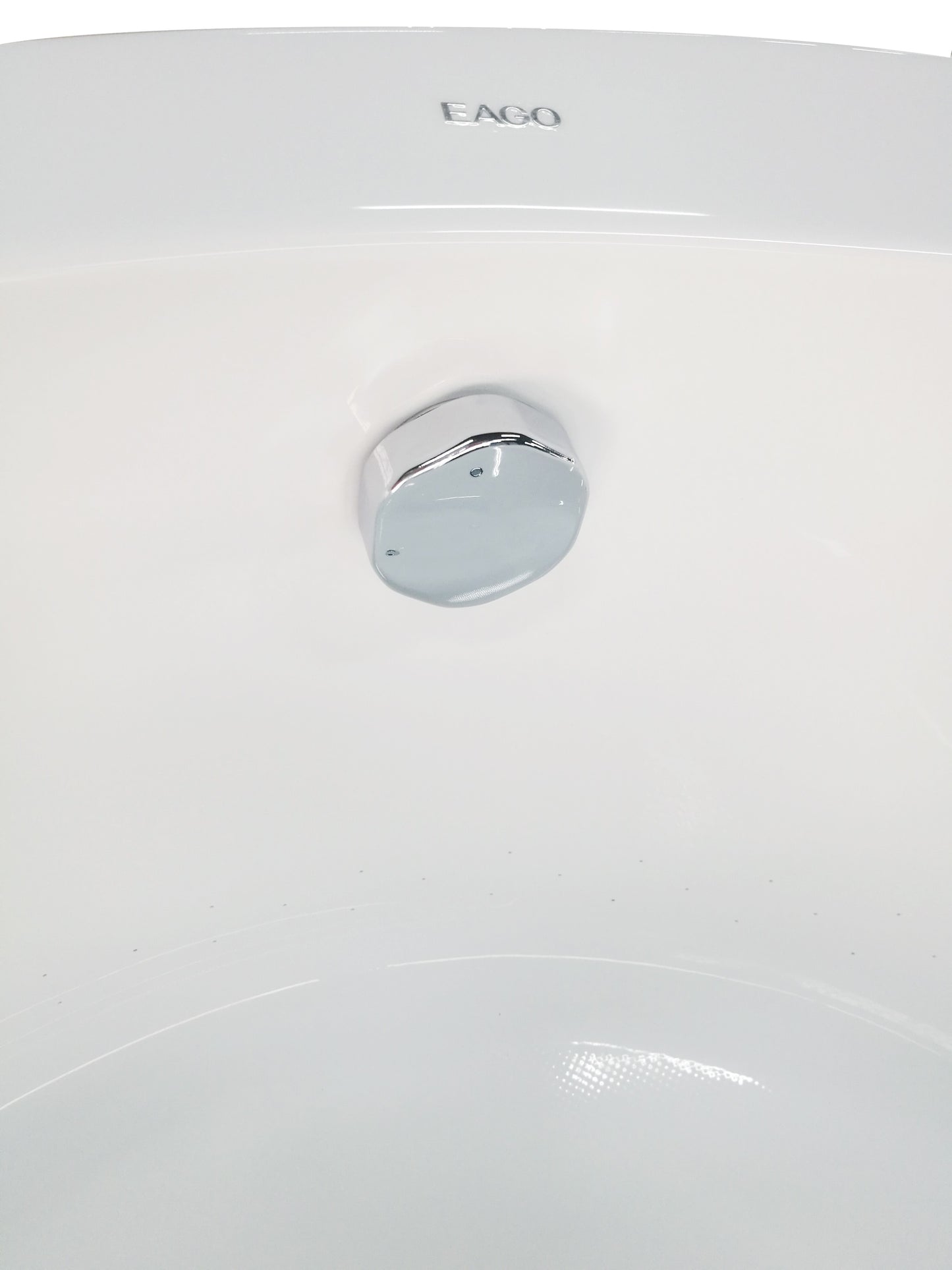 EAGO AM2130 66" Round Free Standing Acrylic Air Bubble Bathtub