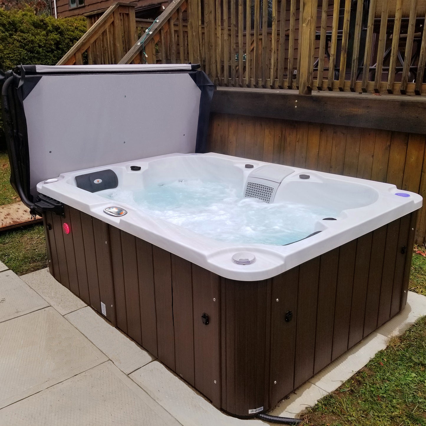 LYS4000 Plug & Play 4 Person Spa