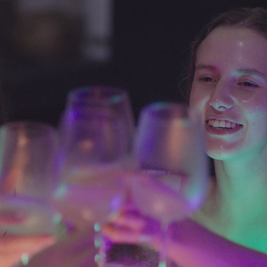 Video of friends enjoying themselves in the Mspa Aurora hot tub.